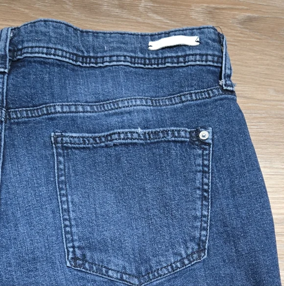 Pilcro and the Letterpress Boyfriend Slim Women's Denim Shorts Size 31 - Picture 3 of 12